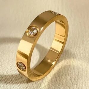 Design Homage Love Ring 18k Gold 6 round Diamonds Surgical steel